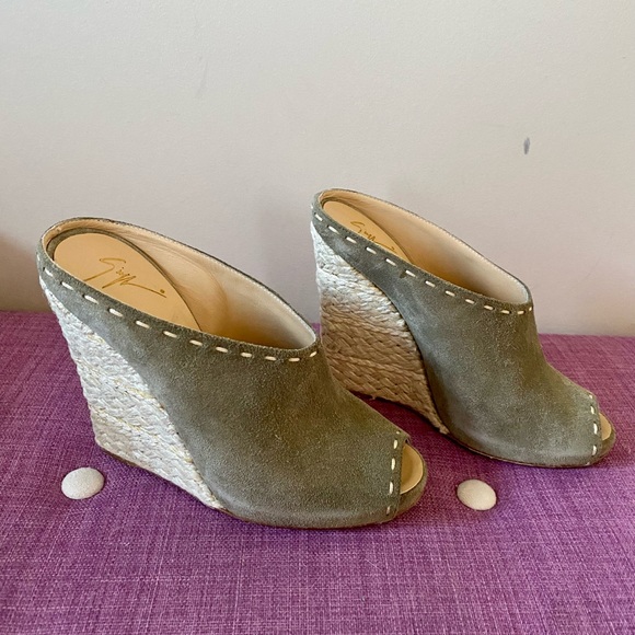 Giuseppe Zanotti Koka Velour Jasmin Wedge Sandals - Picture 3 of 13